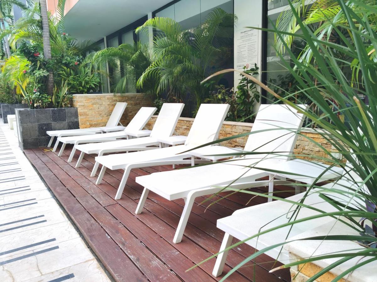 The City Condos By Menesse Playa del Carmen Ngoại thất bức ảnh